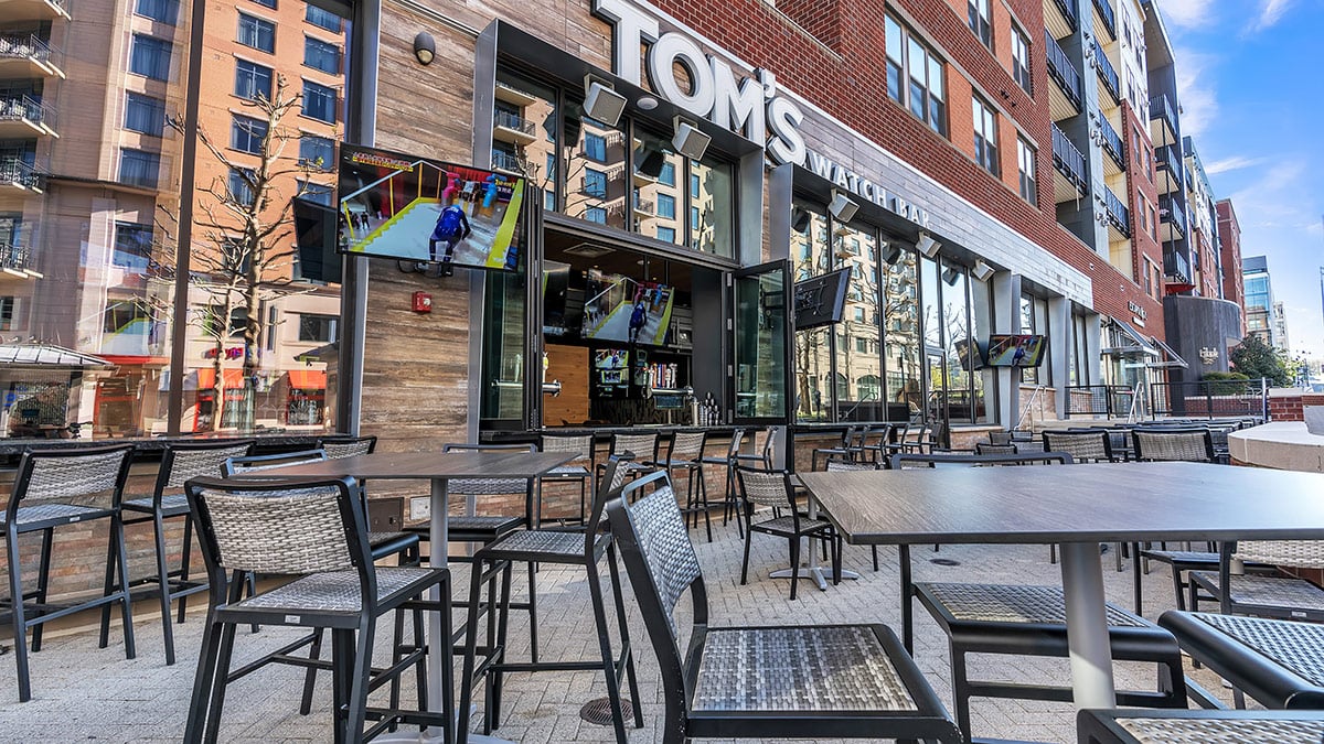 Toms Watch Bar